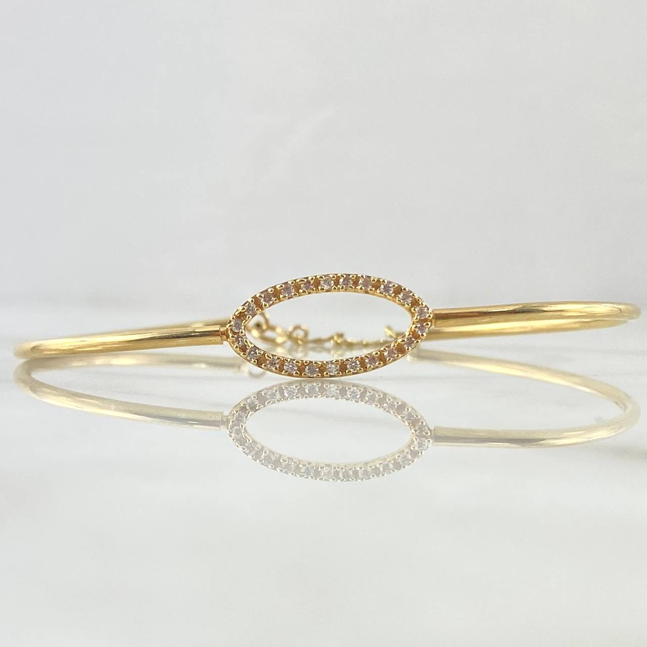 Pulso Aro Ovalo Espigado 3.6gr / 19cm / Circones Blancos Oro Amarillo 18K ©