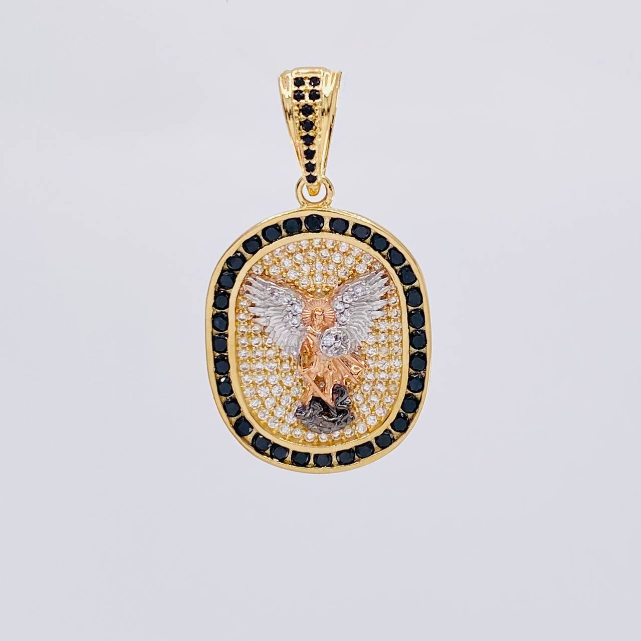 Dije Placa San Miguel Arcangel 6.9 g / 3.5 cm Tres Oros 18K