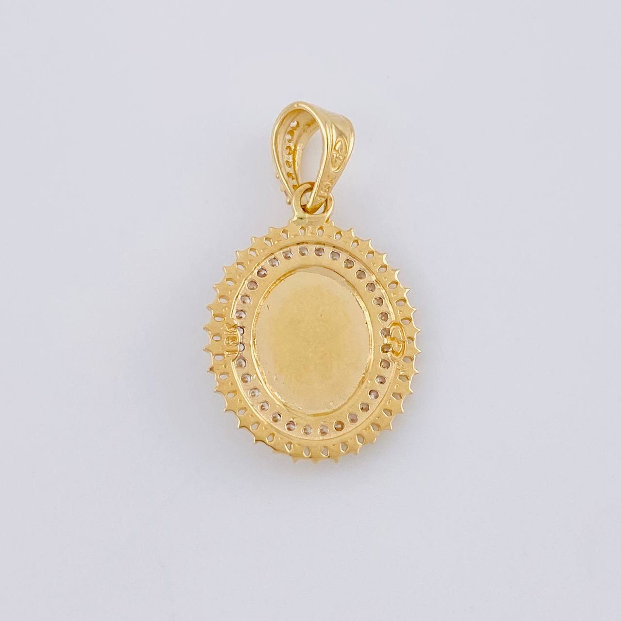 Dije Virgen De Guadalupe 2.8 g / 2.5 cm Dos Oros Amarillo Blanco 18K