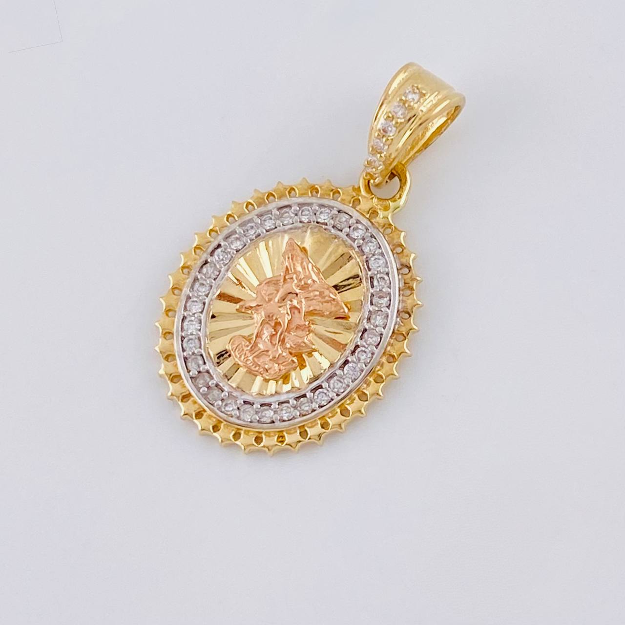 Dije San Miguel Arcangel 3 g / 2.5 cm Tres Oros 18K