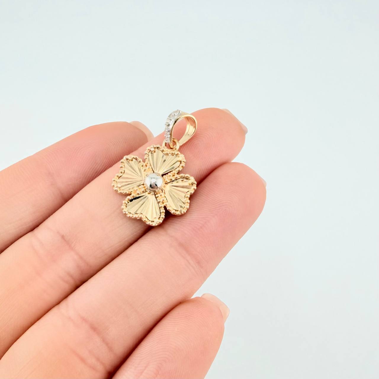 Dije Trebol 2.8 g / 2.5 cm Dos Oros Amarillo Blanco 18K
