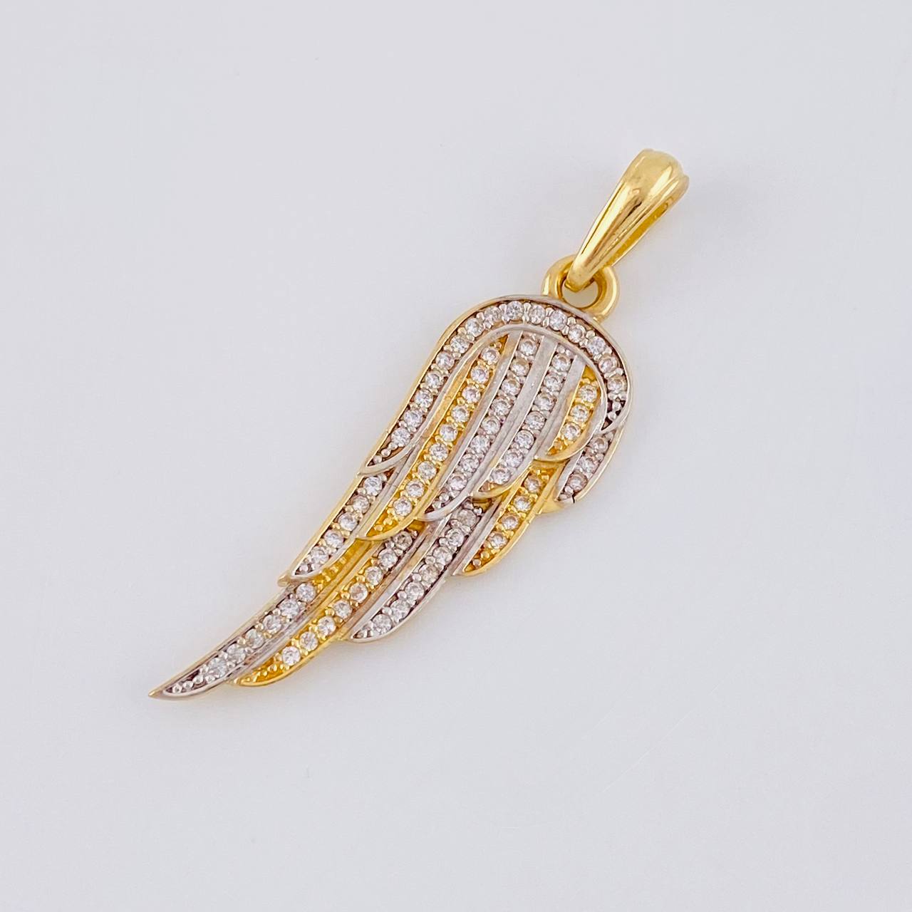 Dije Ala 2.95 g / 4 cm Dos Oros Amarillo Blanco 18K