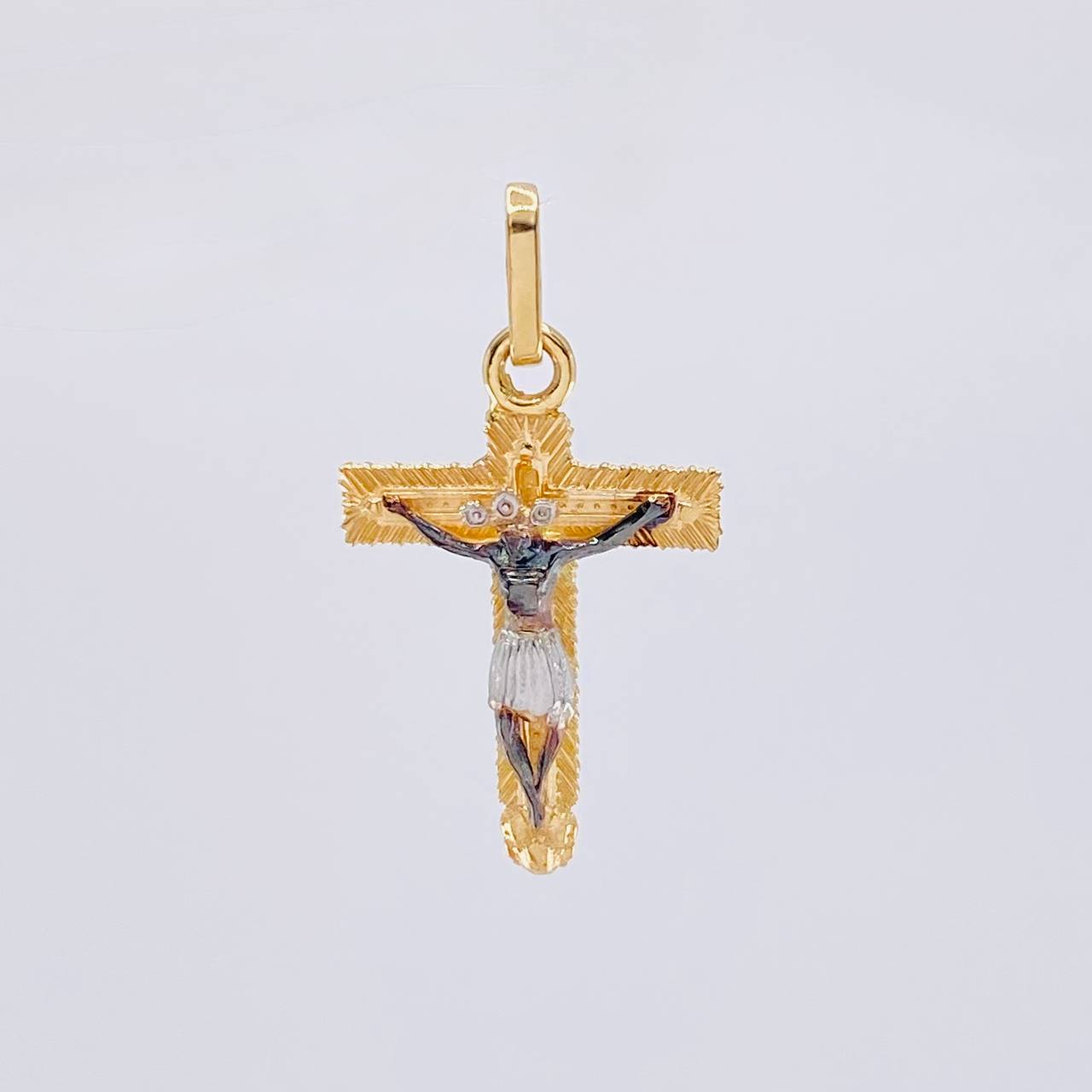 Dije Cristo Señor De Los Milagros 1.4 g / 2.7 cm Tres Oros 18K