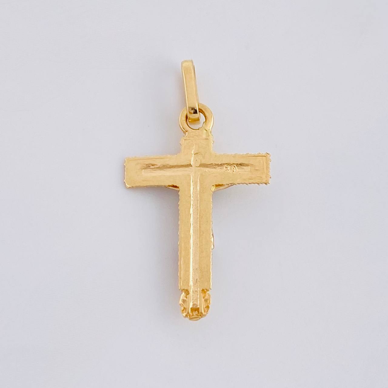 Dije Cristo Señor De Los Milagros 1.4 g / 2.7 cm Tres Oros 18K