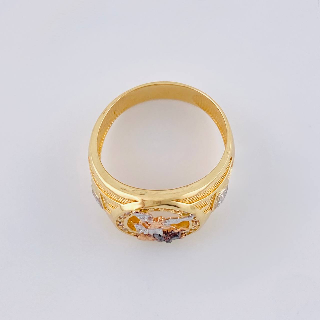 Anillo San Miguel Arcangel 6.15 g / T8 3/4 Tres Oros 18K