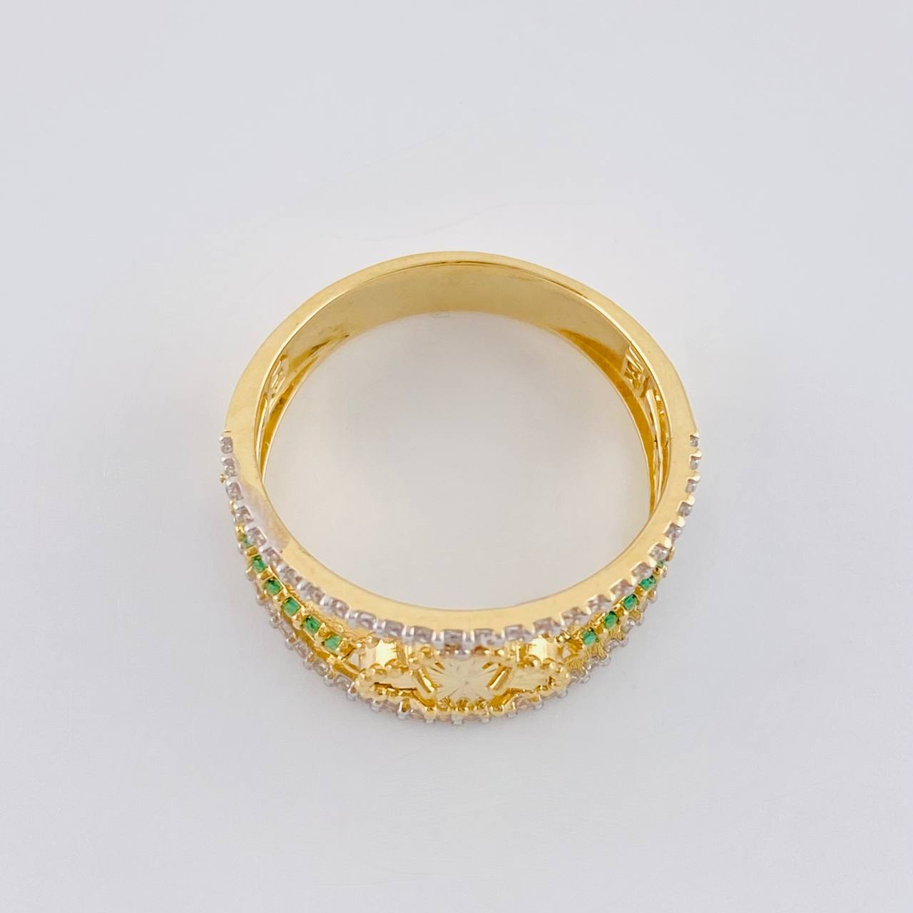 Anillo Trebol Tres Líneas 3.7 g / T7 1/2 Oro Amarillo 18K