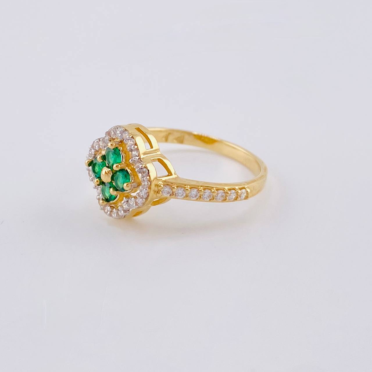 Anillo Trebol 2.85 g / T6 1/2 Oro Amarillo 18K