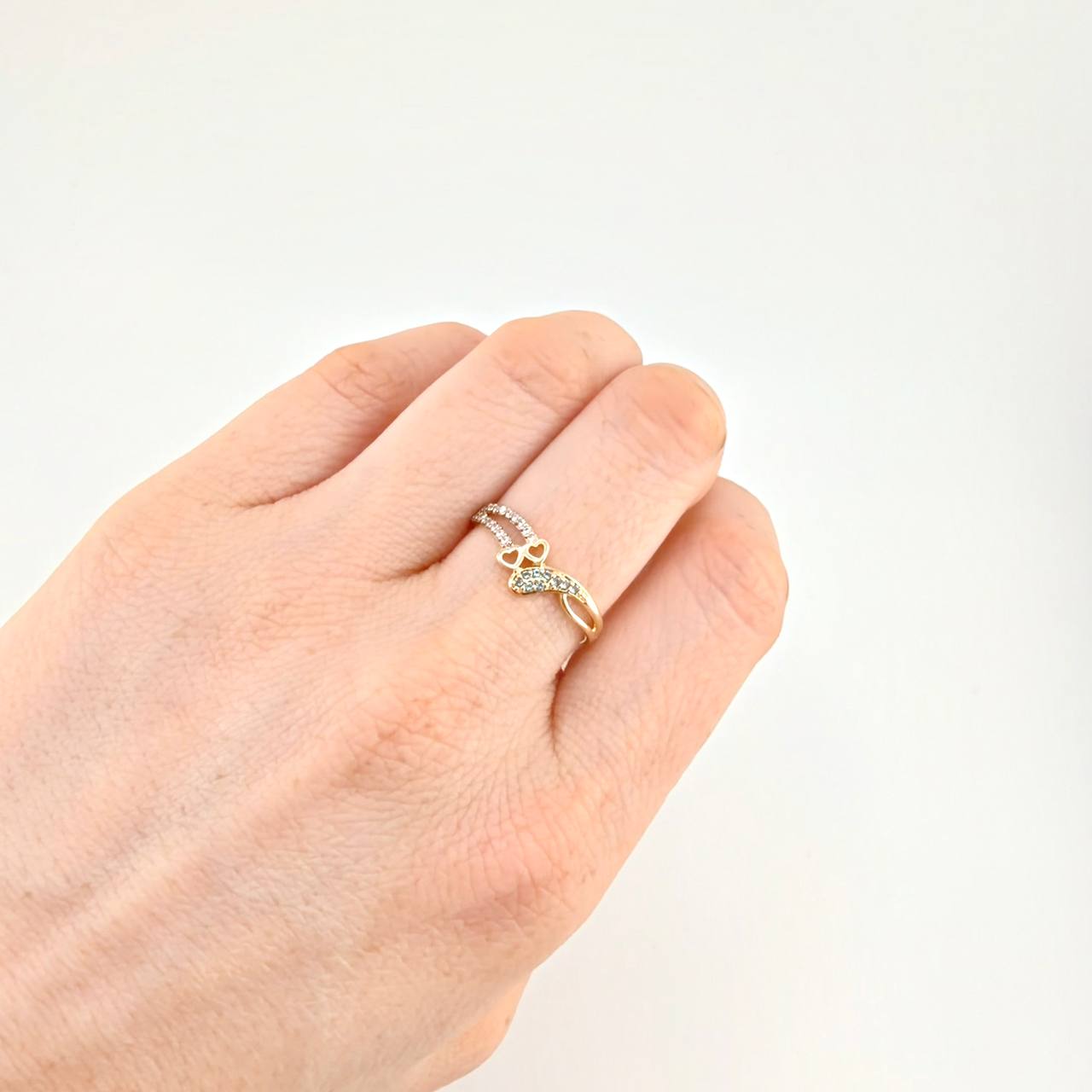 Anillo  Corazón Ala De Mariposa 1.9 g / T7 Oro Amarillo 18K