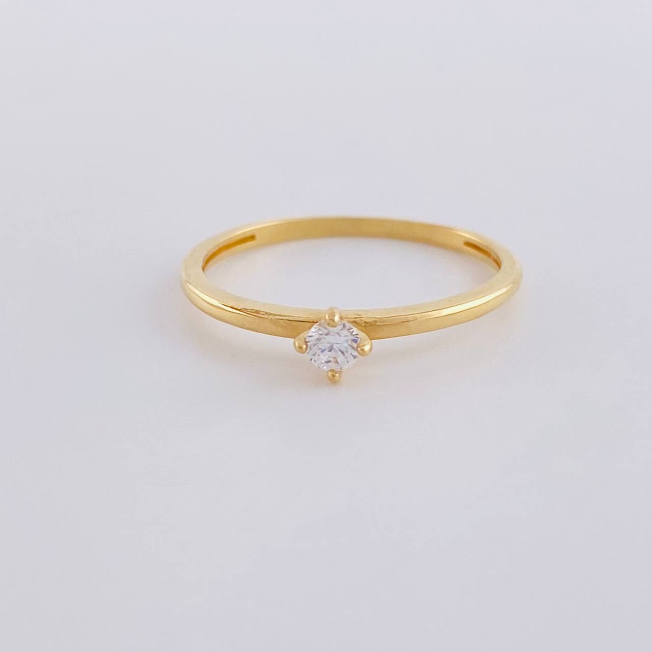 Anillo Solitario Liso 1.55 g / T7 3/4 Oro Amarillo 18K