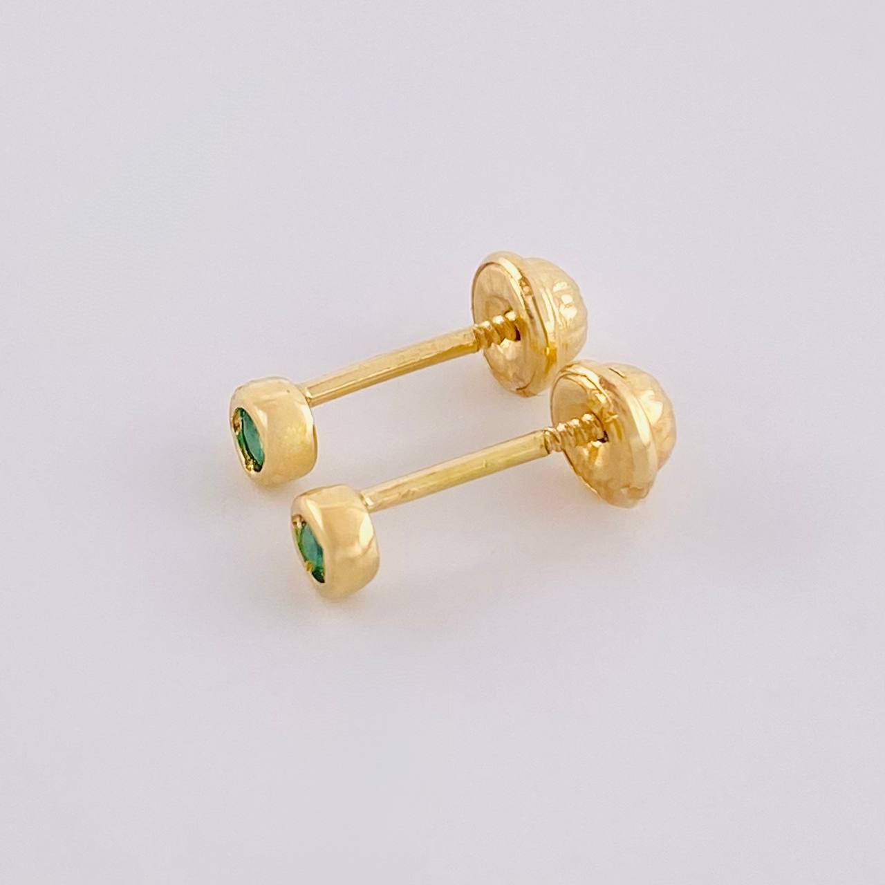 Topos Bisel Esmeralda 8 Pts 0.85 g / 3.6 mm Oro Amarillo 18K