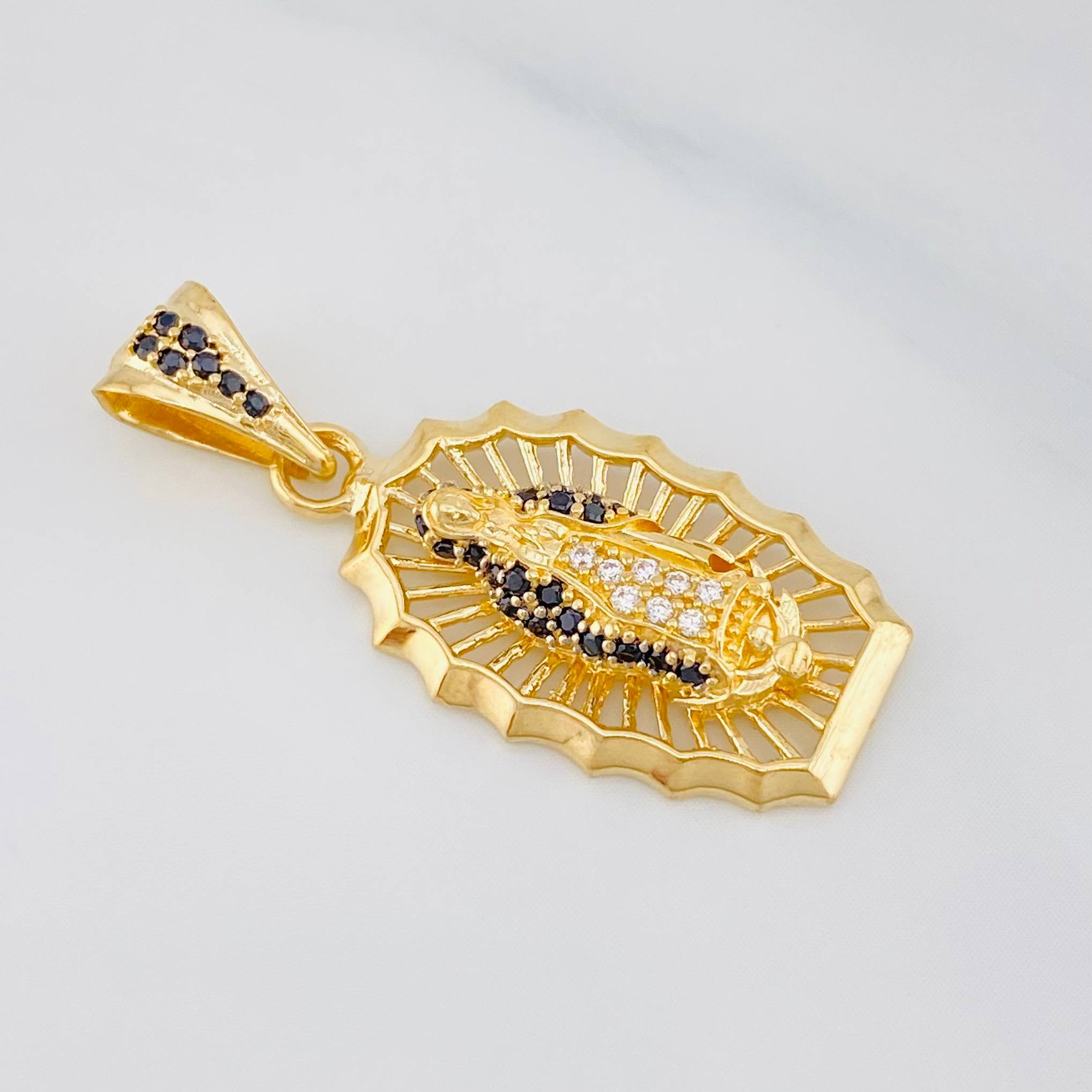Dije Virgen Guadalupe 3.15 g / 3.2 cm Oro Amarillo 18K