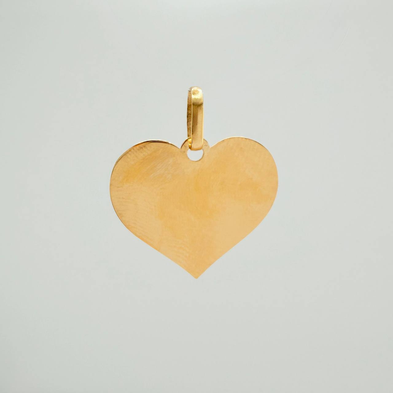 Dije Placa Corazón 1.15gr / 2.3cm / Oro Amarillo 18K %
