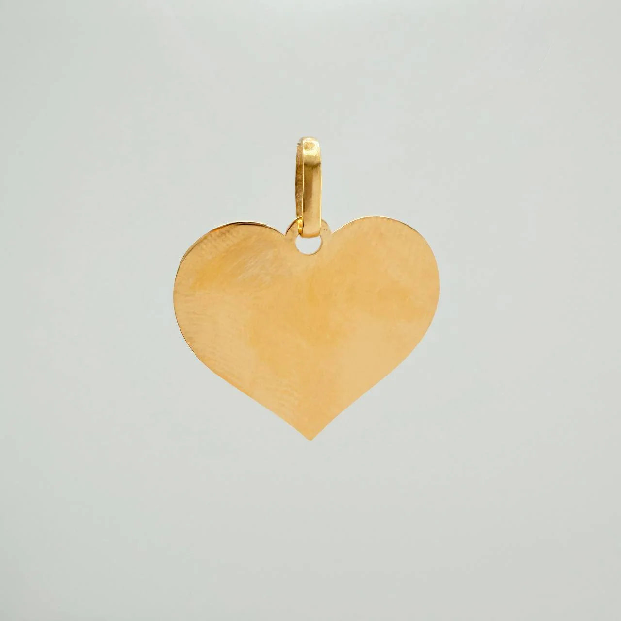 Dije Placa Corazon 1.1gr / 2.3cm / Oro Amarillo 18K &
