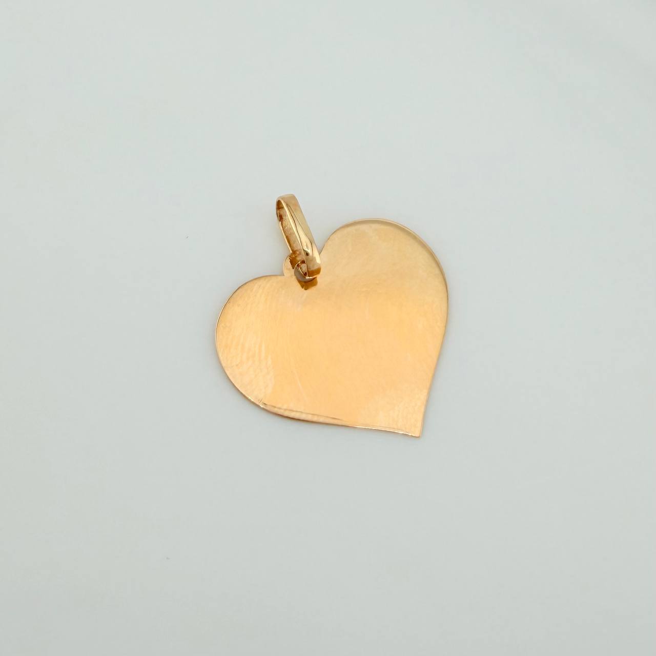 Dije Placa Corazón 1.15gr / 2.3cm / Oro Amarillo 18K %