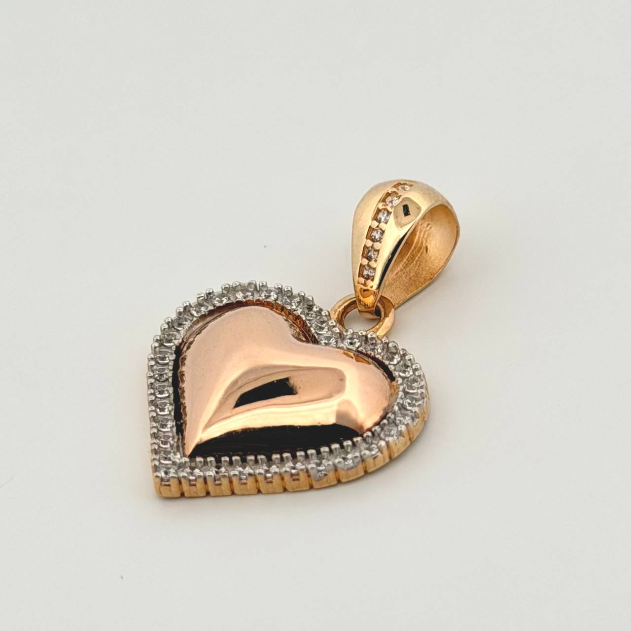 Dije Corazón 3.95gr / 3cm / Tres Oros 18K ©