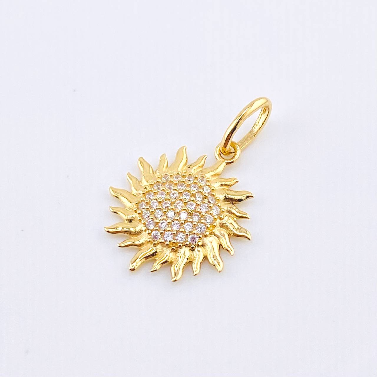 Dije Sol Tupido 1.75gr / 2.3cm / Oro Amarillo 18K ©