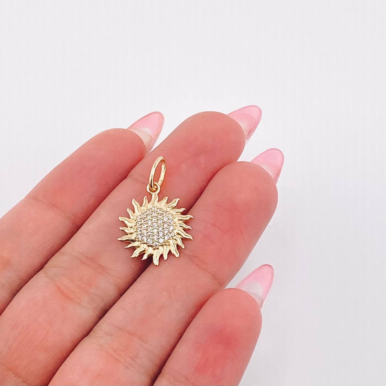 Dije Sol Tupido 1.75gr / 2.3cm / Oro Amarillo 18K ©