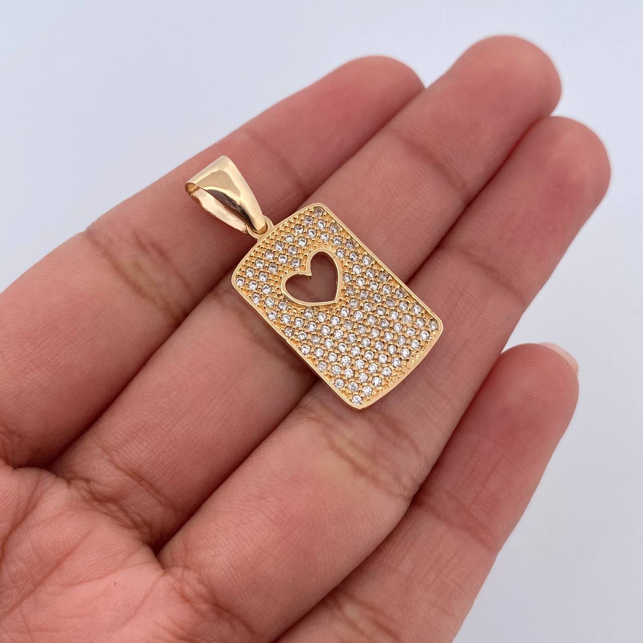 Dije Placa Corazon 2.9gr / 3cm / Oro Amarillo 18K $