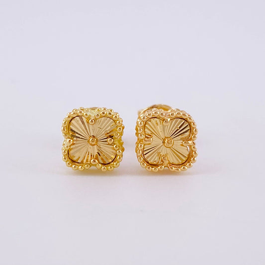 Topos Trebol Diamantado 2.25 g / 6.7 mm Oro Amarillo 18K