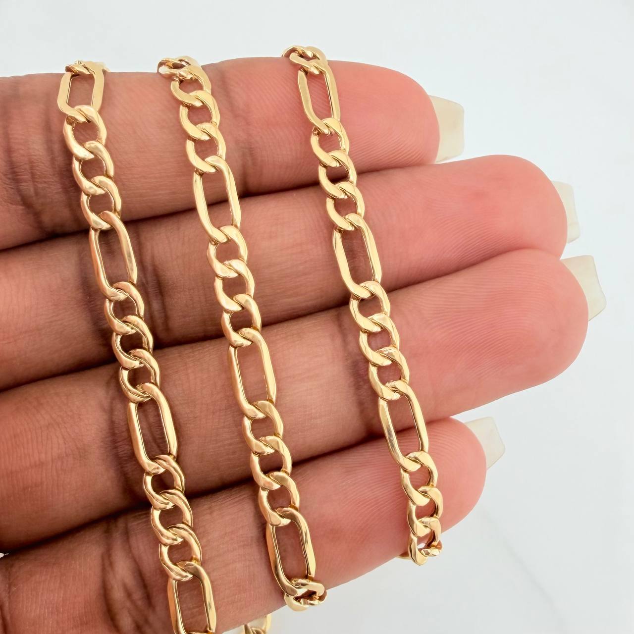 Cadena Figaro 8.15gr / 60.5cm / 4.3mm Oro Amarillo 18K