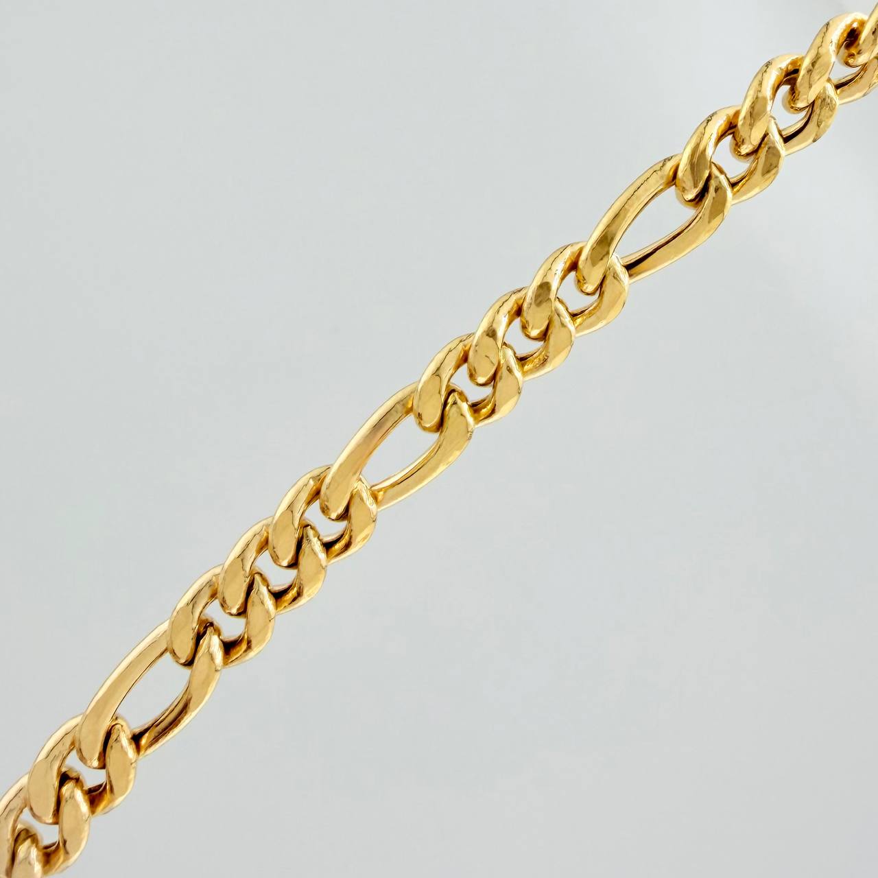 Cadena Figaro 14.35gr / 65.4cm / 6.3mm Oro Amarillo +1 18K $