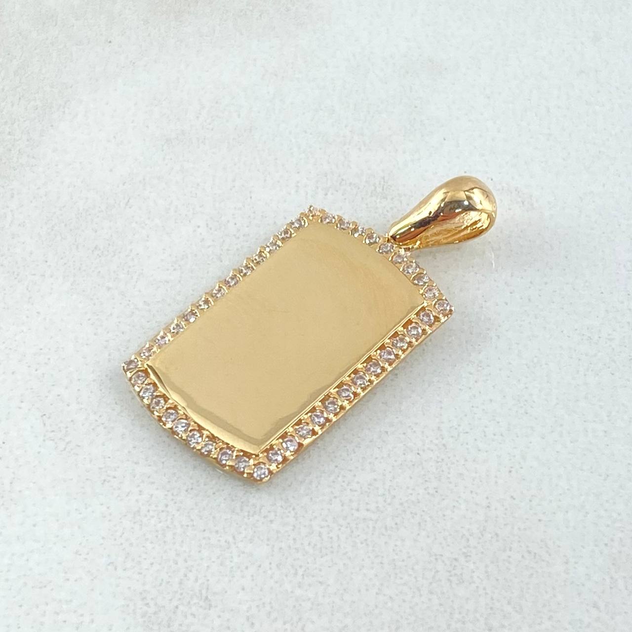 Dije Placa 2.35gr / 2.7cm / Oro Amarillo 18K ©