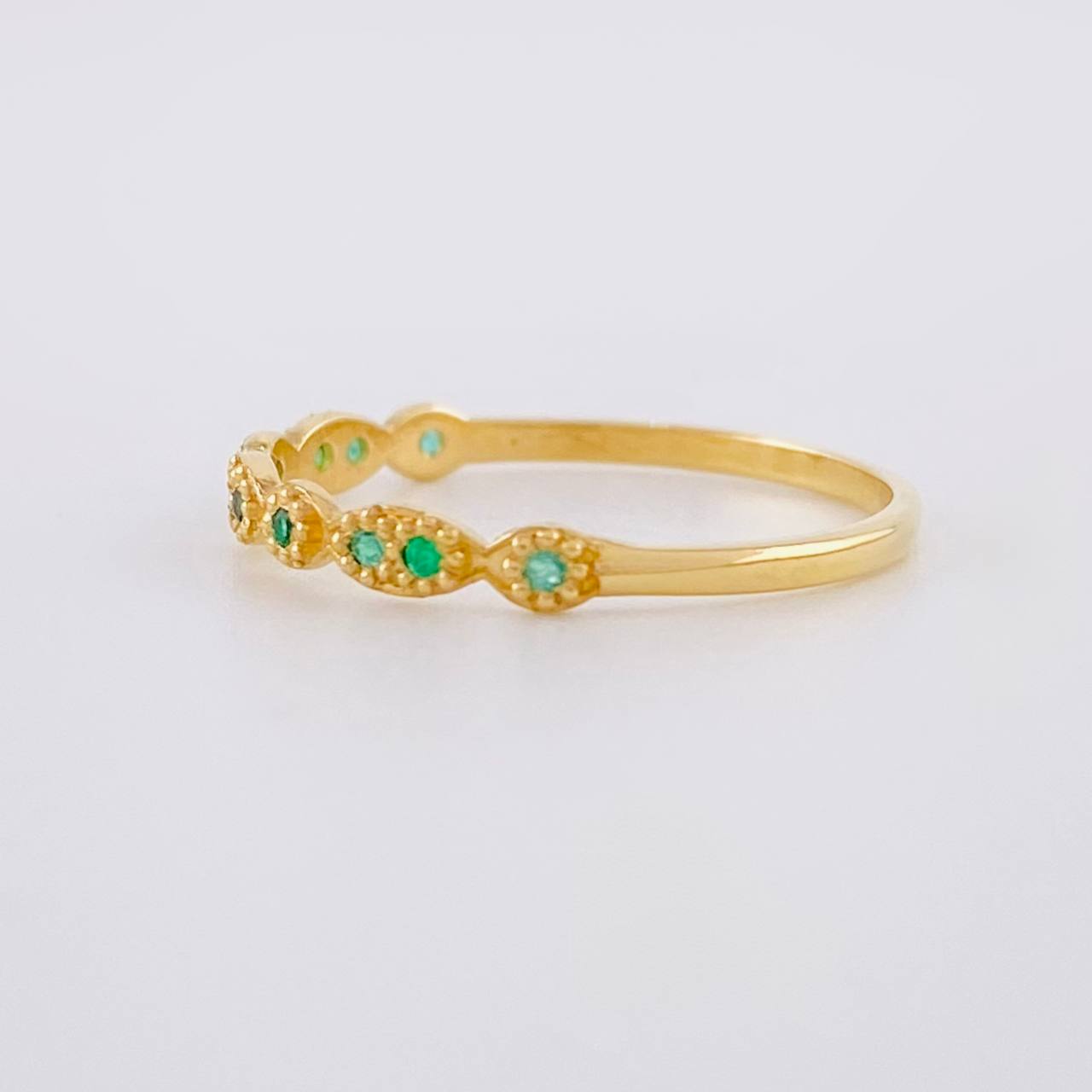 Anillo Onda Esmeralda 9pts 1g / T4 1/4 Oro Amarillo 18K