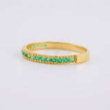 Anillo Carril Tupido Esmeralda 19pts 2.25g / T7 1/4 Oro Amarillo 18K