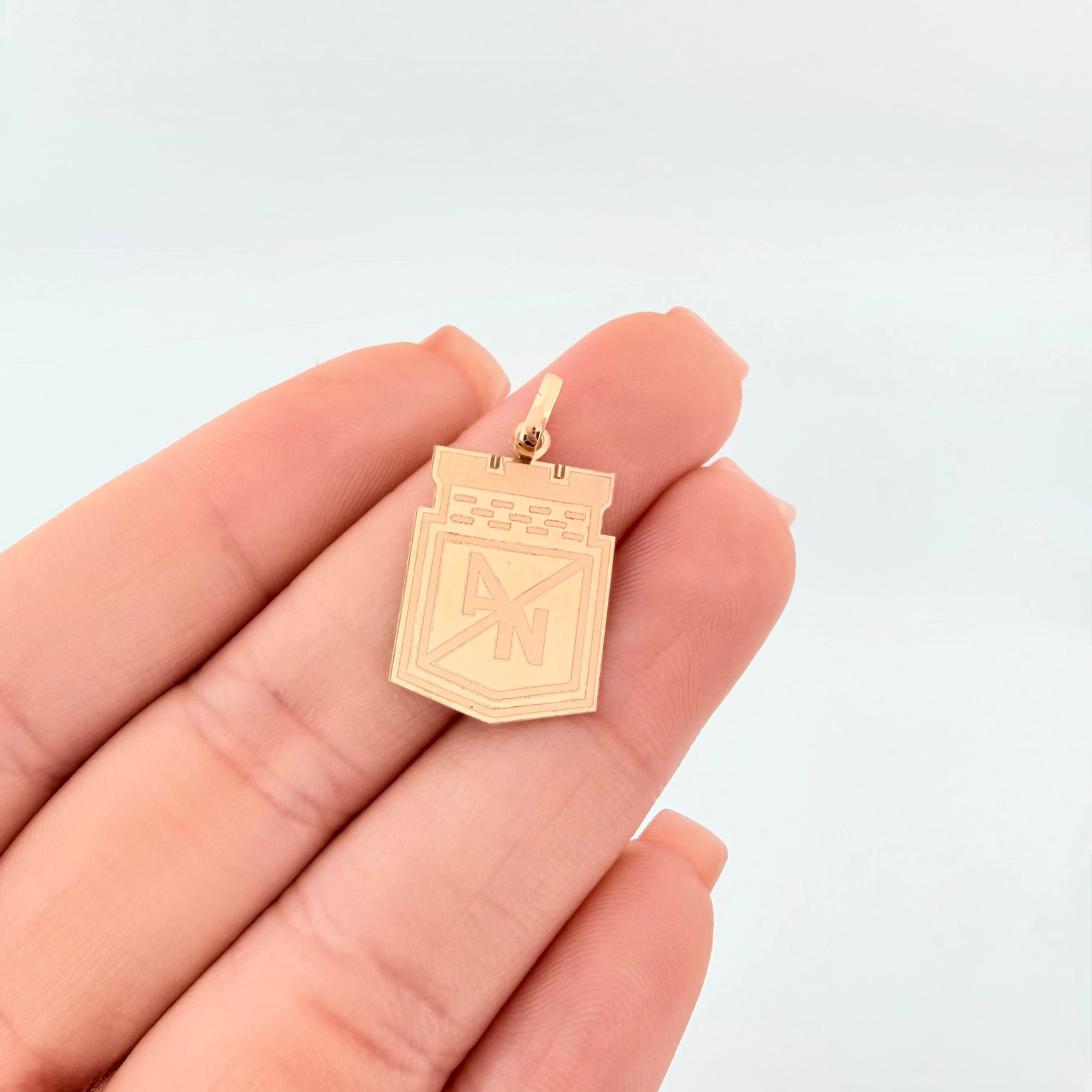 Dije Escudo Atletico Nacional 1.25gr / 2.8cm / Oro Amarillo 18K *