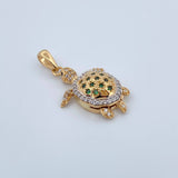 Dije Tortuga Articulada 4.15gr / 3cm / Circones Verdes Blancos Dos Oros Amarillo Blanco 18K $