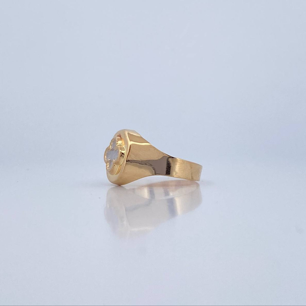 Anillo Trebol 1.95gr / T7 1/4 / Dos Oros Amarillo Blanco 18K &