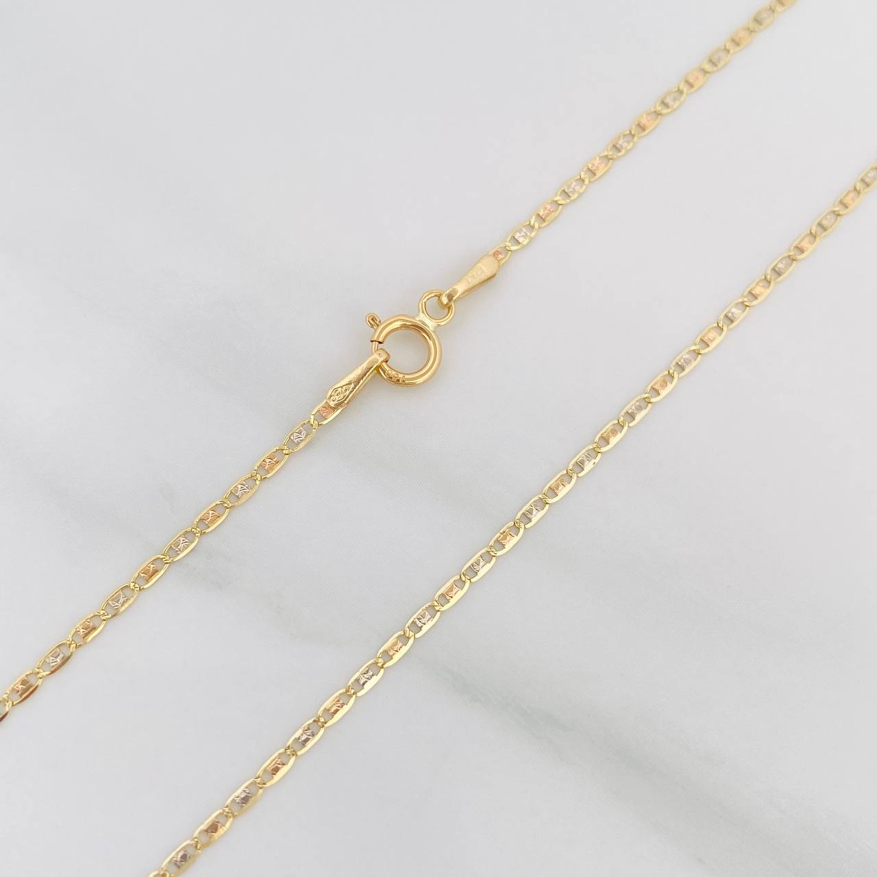 Cadena Escalera 1.45 g / 45 cm / 1.3 mm Tres Oros 18K