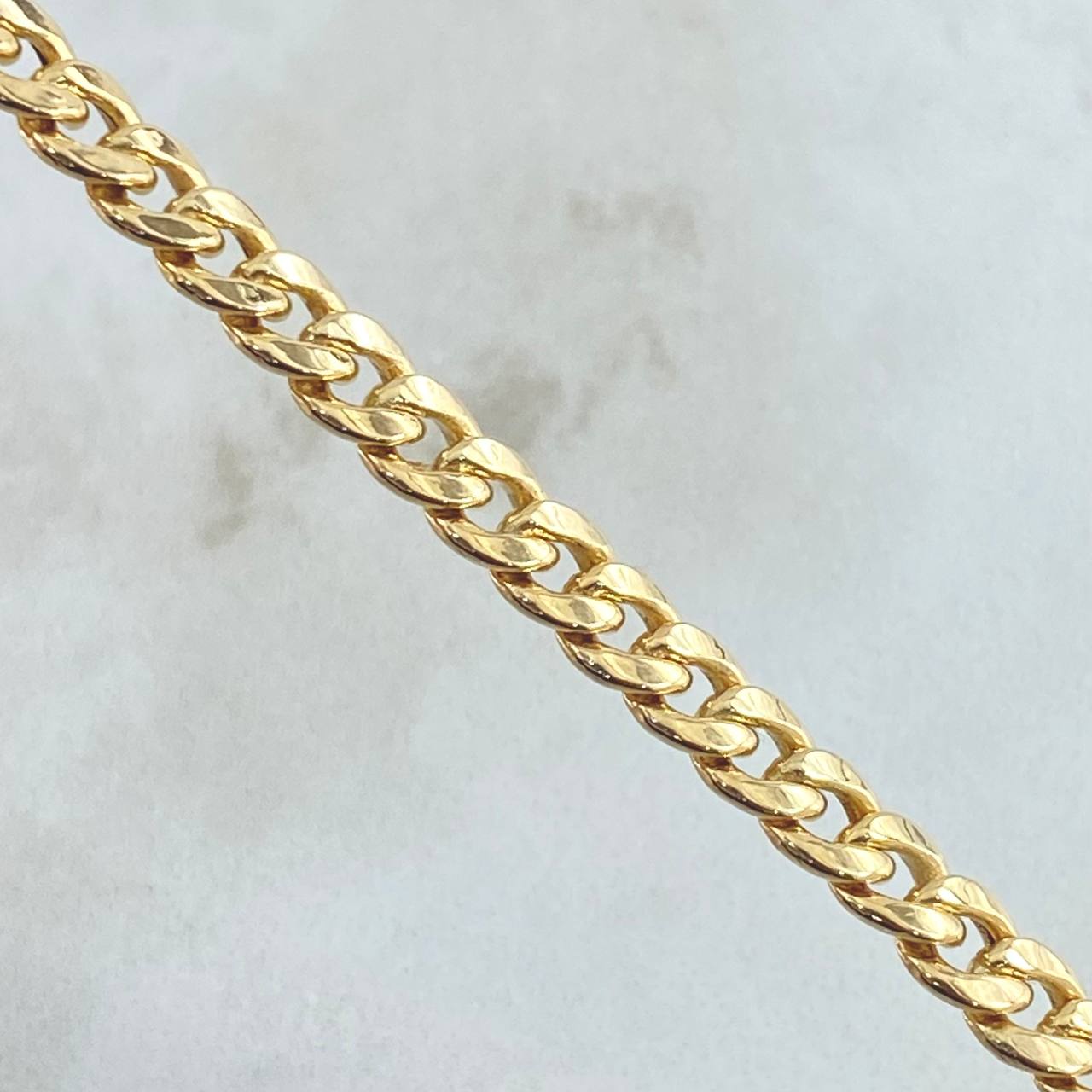 Cadena Cubana 18.65gr / 60cm / Oro Amarillo +1 18K ©