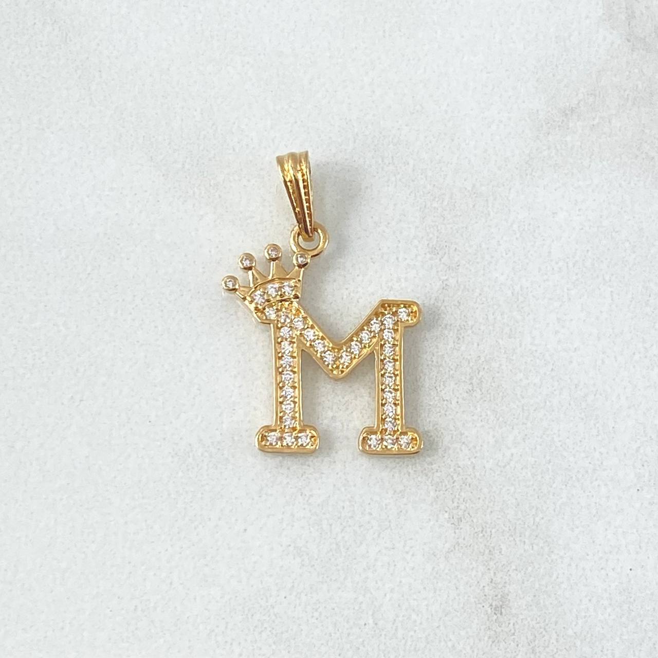 Dije Letra M Corona 1.45gr / 2.5cm / Circones Blancos Oro Amarillo 18K