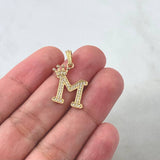 Dije Letra M Corona 1.45gr / 2.5cm / Circones Blancos Oro Amarillo 18K