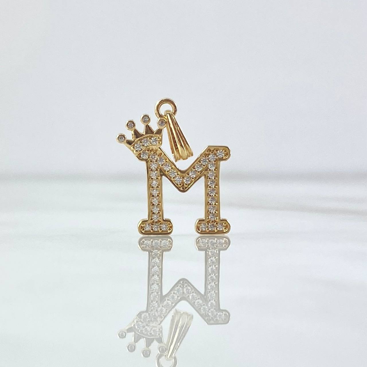 Dije Letra M Corona 1.45gr / 2.5cm / Circones Blancos Oro Amarillo 18K