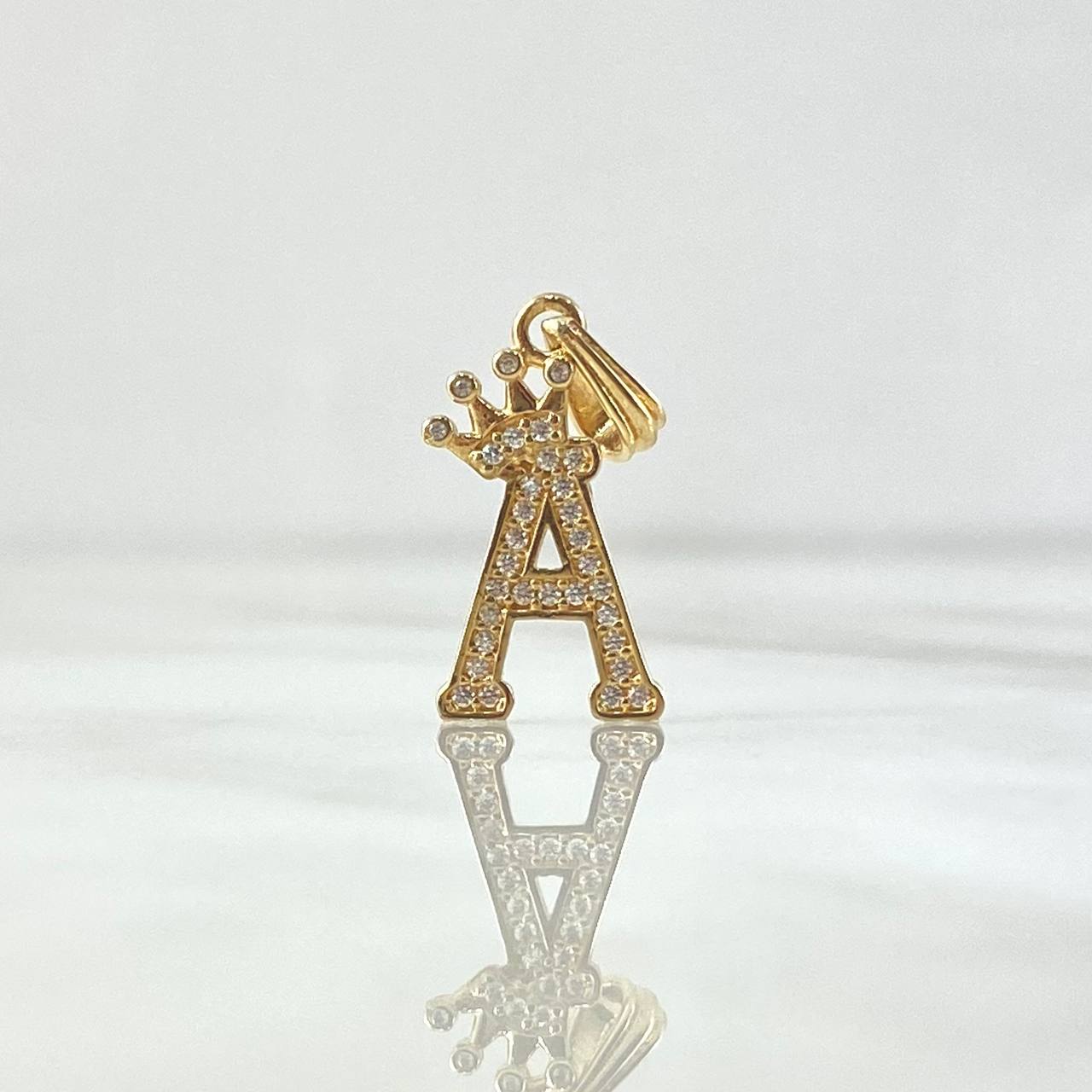 Dije Letra A Corona 1.35gr / 2.5cm / Circones Blancos Oro Amarillo 18K