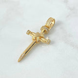 Dije Cruz Clavo Enlazados 5.45gr / 4.5cm / Circones Blancos Oro Amarillo 18K