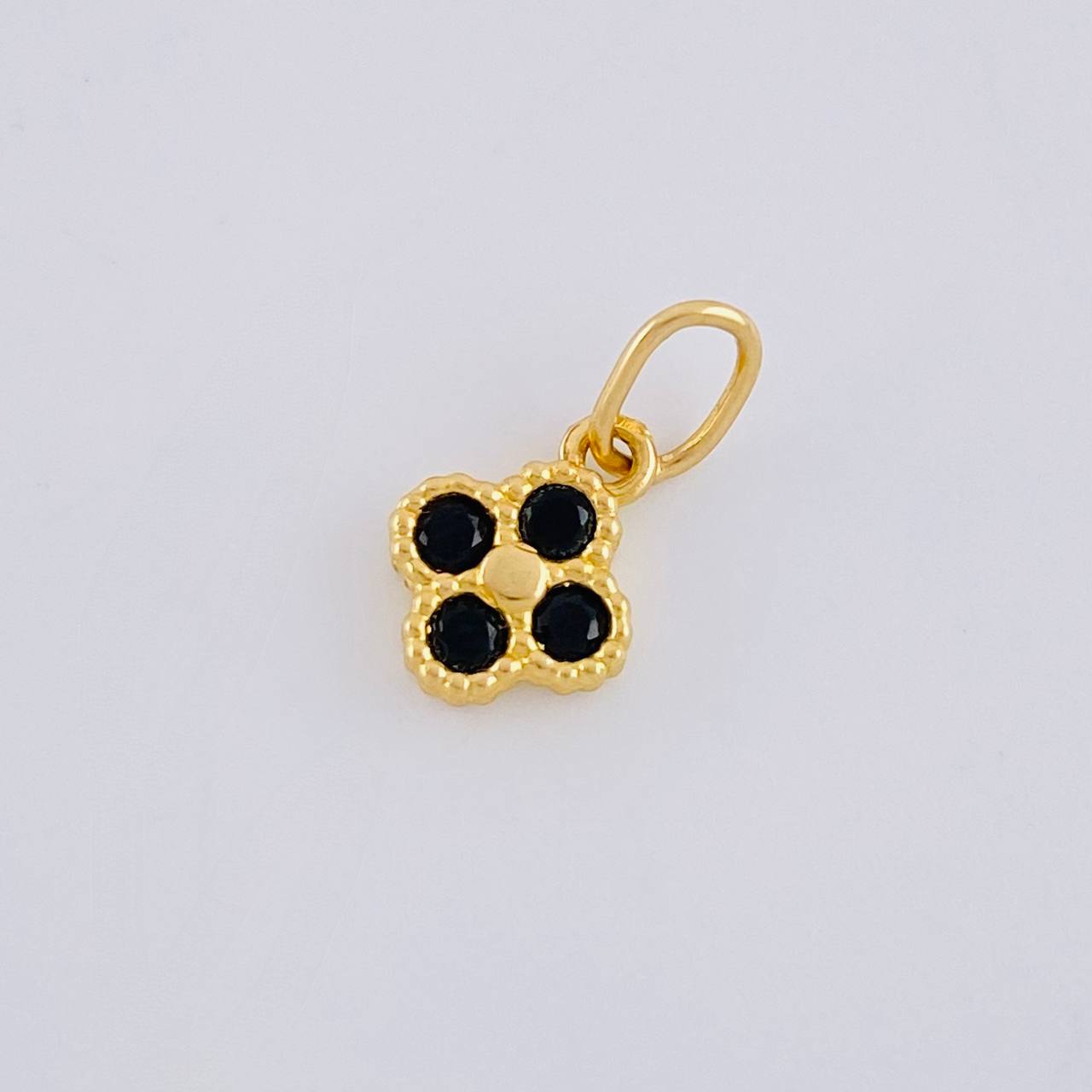 Dije Flor Trebol Cuatro Hojas 0.5 g / 1.2 cm Oro Amarillo 18K