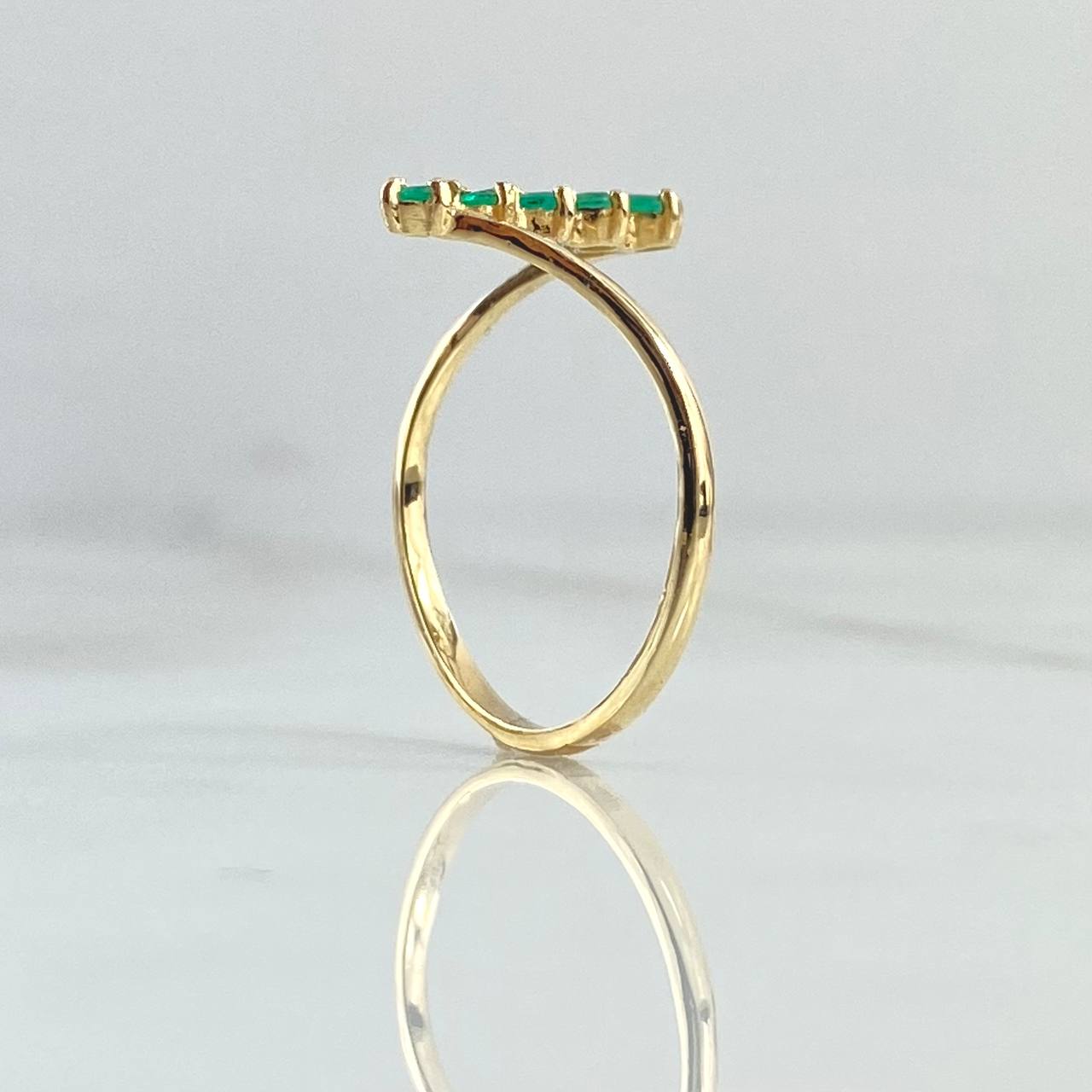 Anillo Estela Vertical 1.55gr / T8 1/2 / Esmeraldas 25pts Oro Amarillo 18K (Joya)