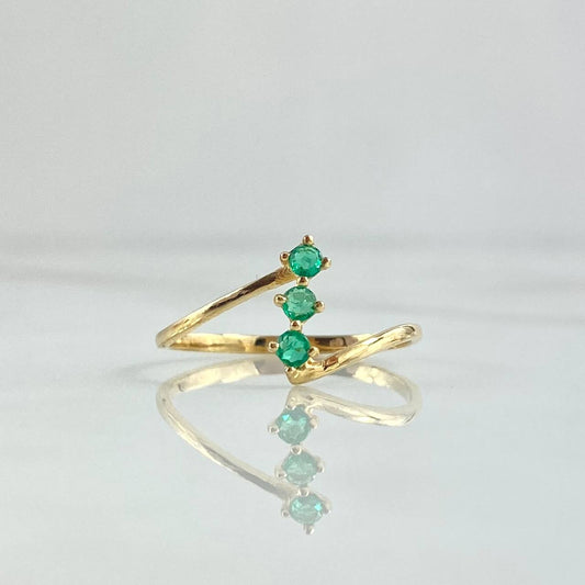 Anillo Trio Vertical Esmeraldas 18Pts 1.2 g / T7 1/2 Oro Amarillo 18K