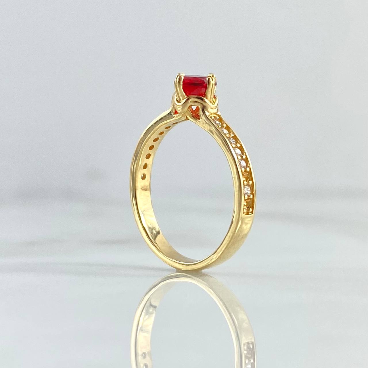 Anillo Solitario Barroco 2.8gr / T5 3/4 / Circones Blancos - Rojo Oro Amarillo 18K