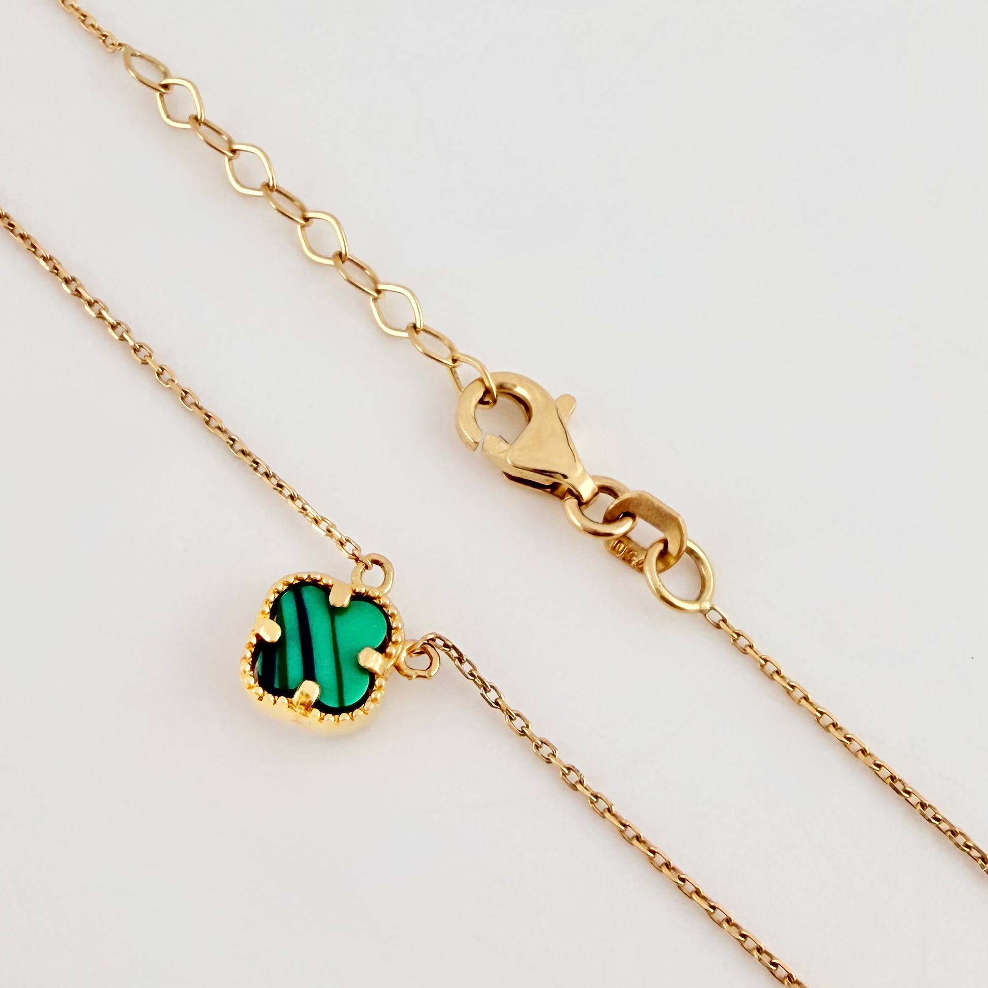 Cadena Aro Seguido Trebol Verde 3gr / 44cm-46.5cm / 0.9mm Oro Amarillo Nac.Esp. 18K ©