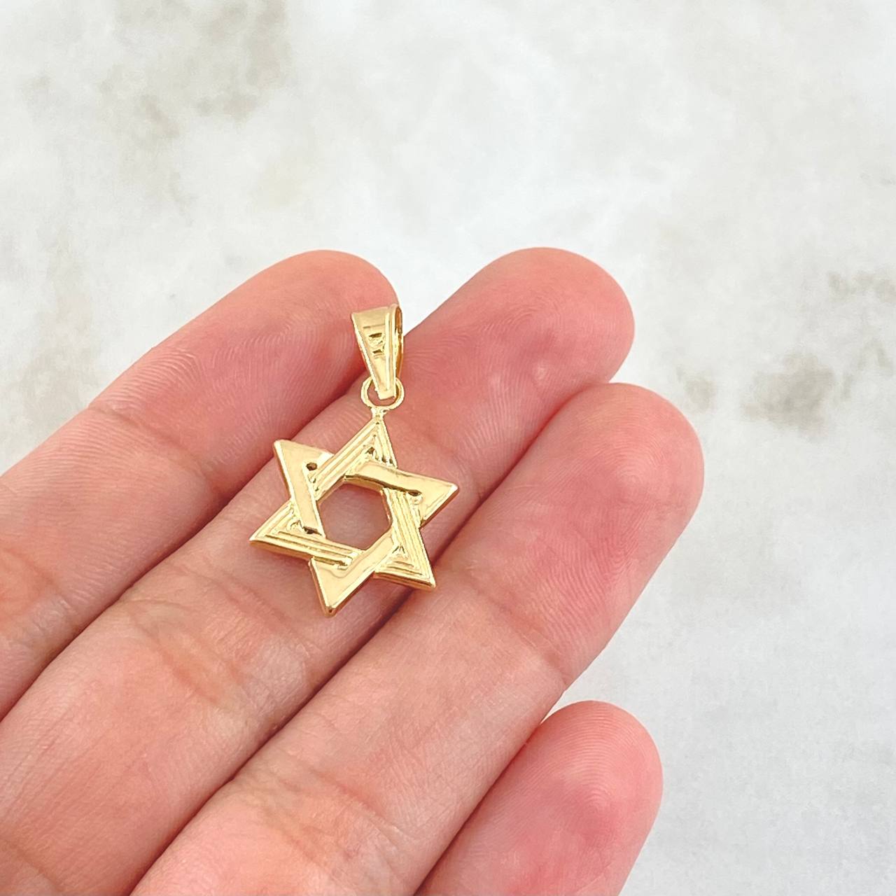 Dije Estrella De David 0.55gr / 2cm / Rayada Oro Amarillo 18K *