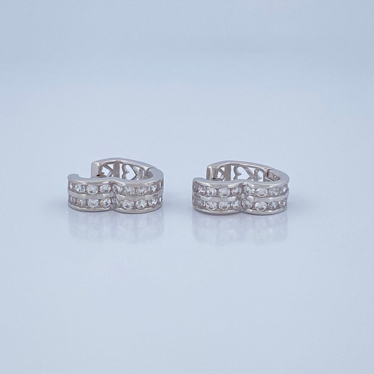 Candongas Corazones 3.15gr / 1.1cm / Oro Blanco 18K &
