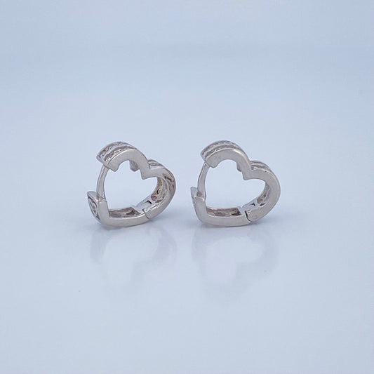 Candongas Corazones 3.15gr / 1.1cm / Oro Blanco 18K &