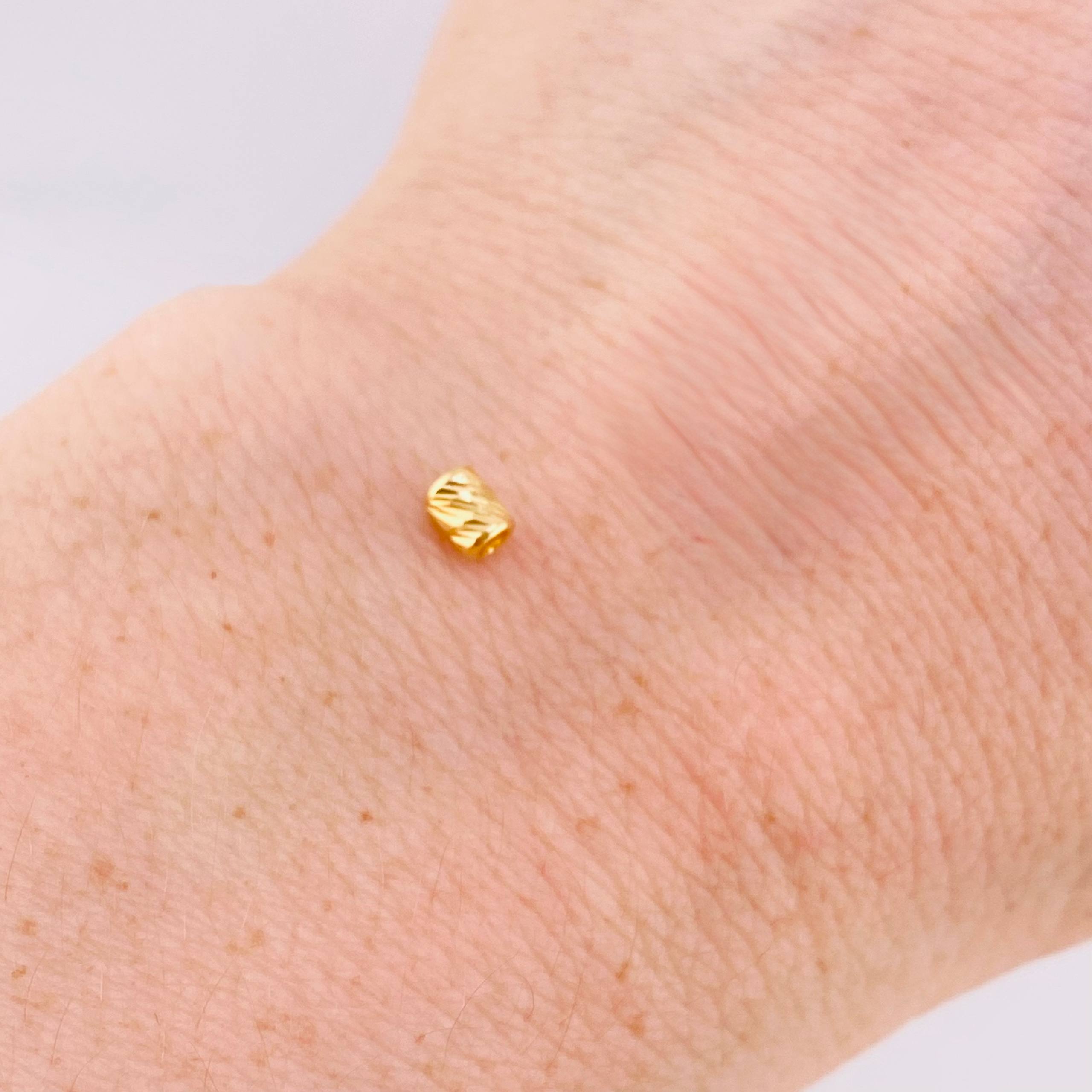 Herraje Cilindro 0.05gr / 4mm Oro Amarillo 18K ©