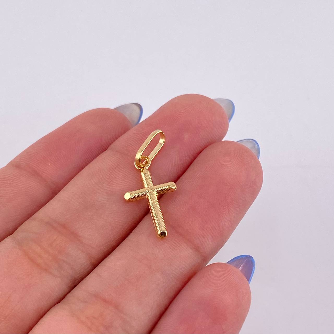 Dije Cruz Rayas Espiral 0.55gr / 2.5cm / Oro Amarillo 18K ©