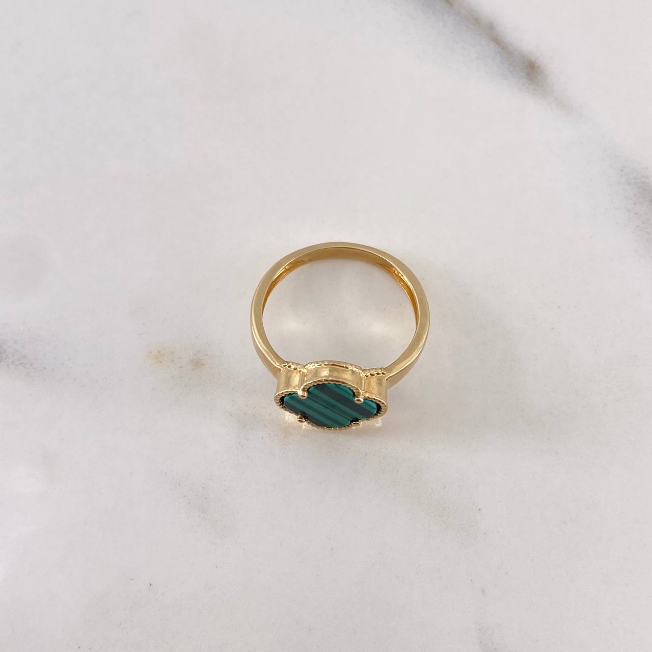 Anillo Trebol 2.7gr / T6 / Malaquita Verde Liso Oro Amarillo 18K &
