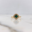 Anillo Trebol 3.05gr / T8 / Malaquita Verde Circones Blancos Oro Amarillo 18K &